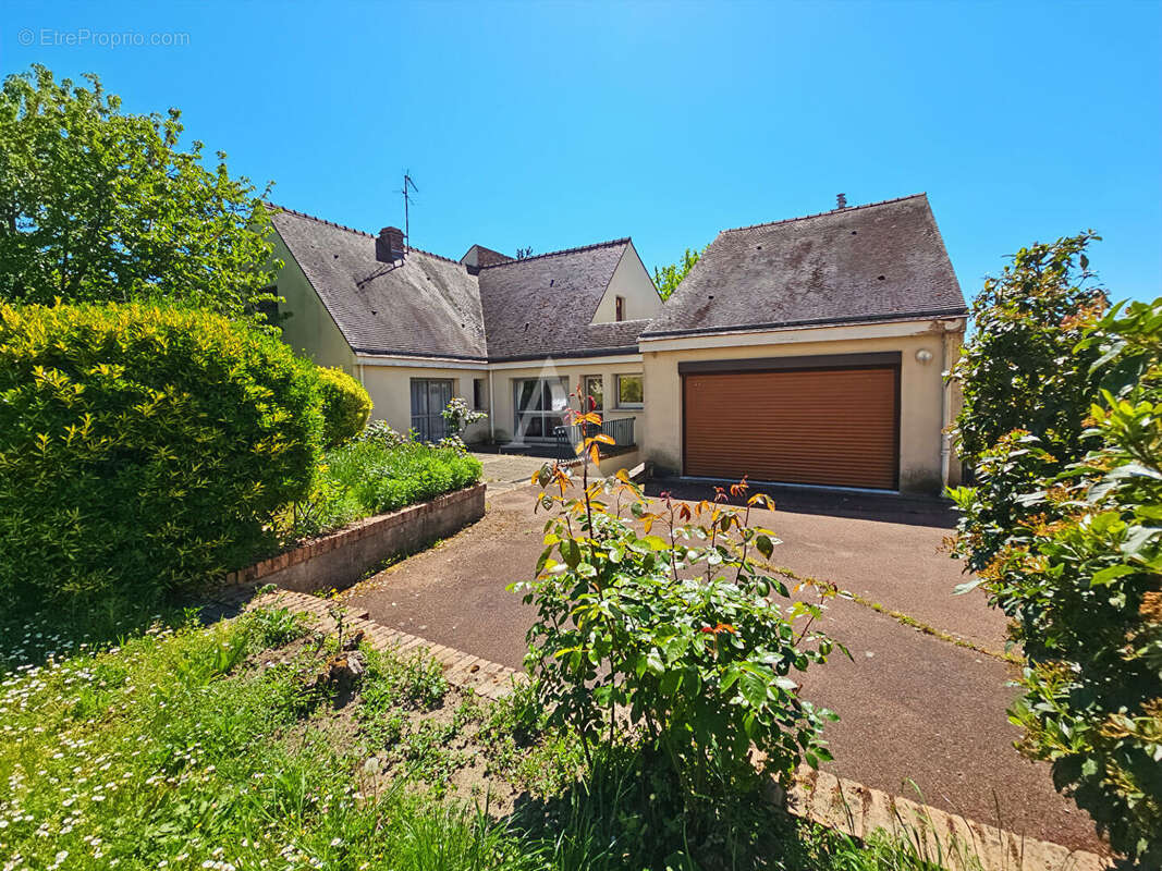 Maison à AUVERS-SUR-OISE