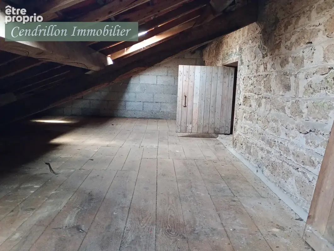 Ancien atelier de charron forgeron de 116 m2 avec sa boutique quincaillerie attenante de 56 m2 sur un terrain - photo 11