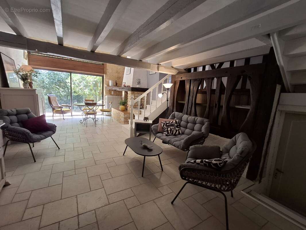 Maison 223 m² à Beaumont-Du-Perigord  - photo 4