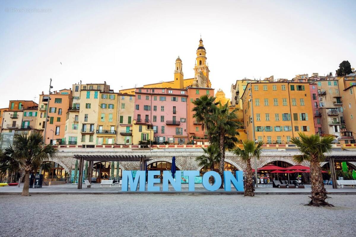 Terrain à MENTON