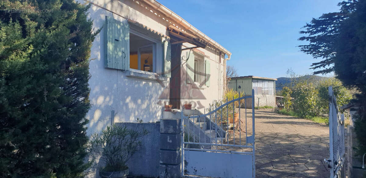 Maison à SAINT-FLORENT-SUR-AUZONNET