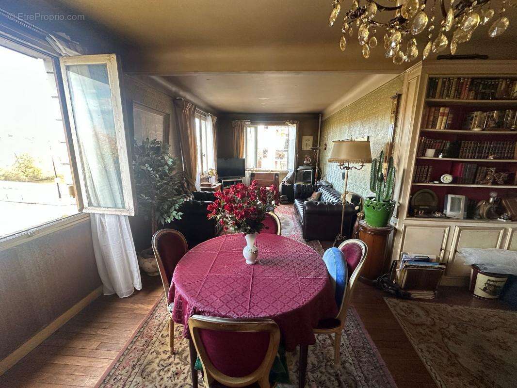 Appartement à SAINT-MAUR-DES-FOSSES