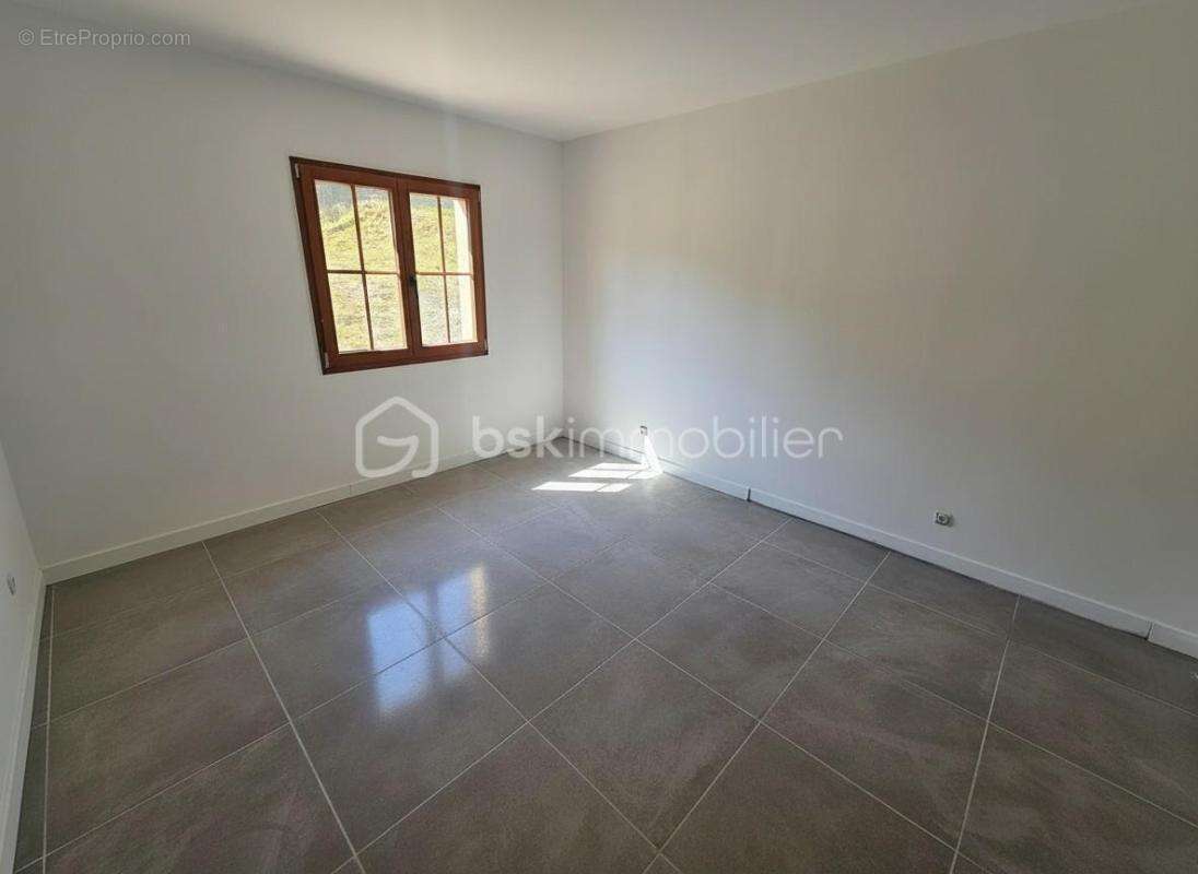 La bénisson-dieu – maison contemporaine de 2023 – 140 m² habitables – terrain de 2 338 m² - photo 10