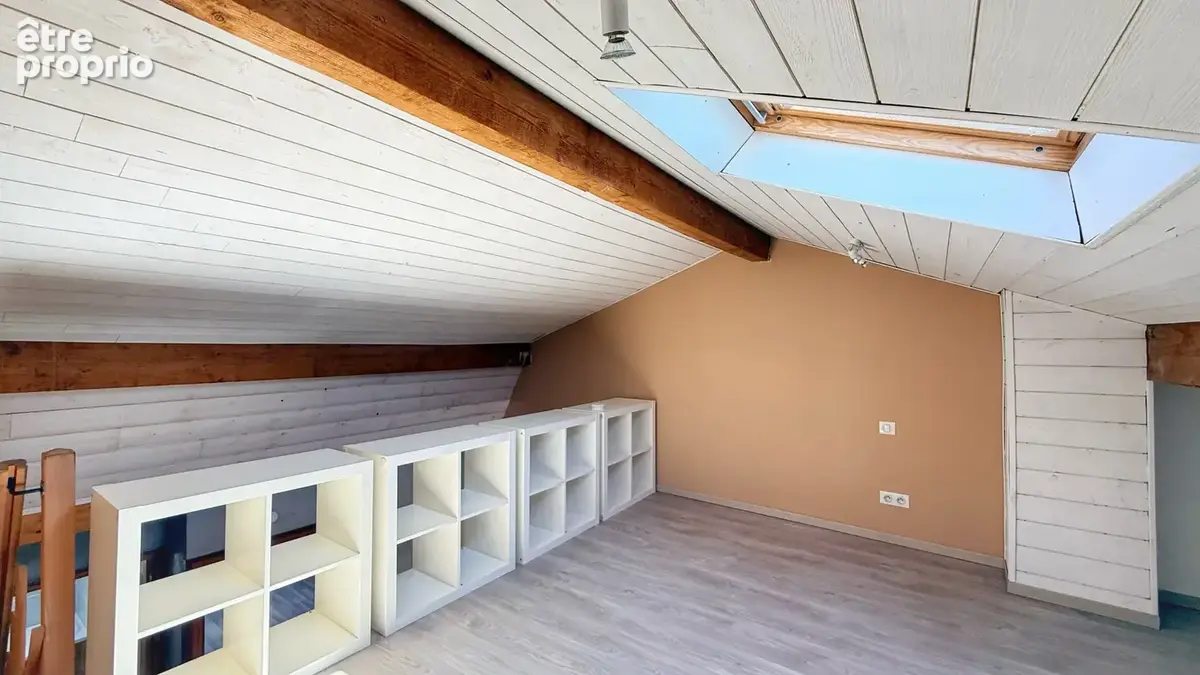 TULLINS, Maison de village 75 m2 + dépendance - photo 6