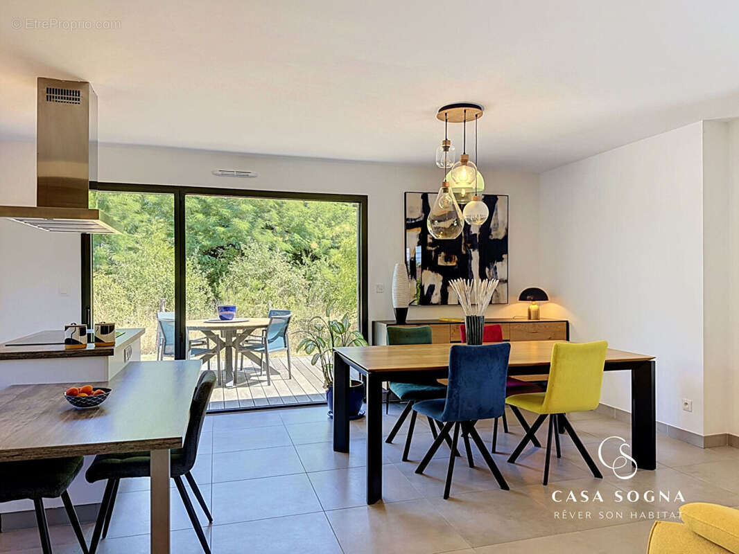 Villa contemporaine - 6 pièces - 131,82 m² - photo 5