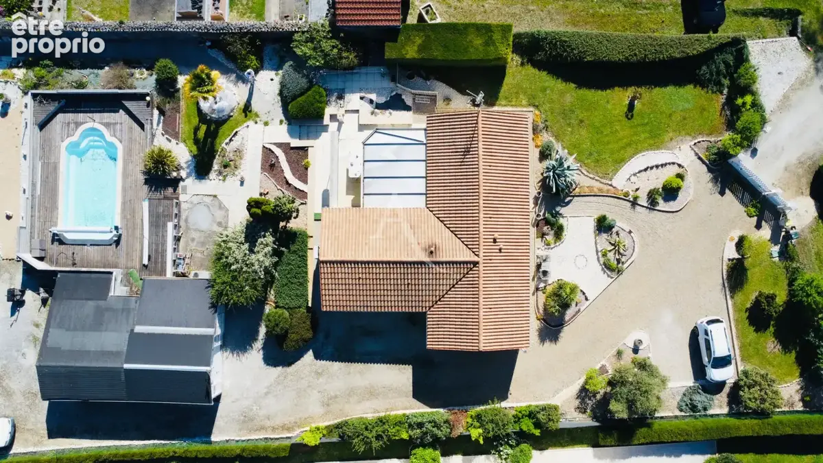 Maison récente avec piscine - Exclusivité à 5 min de Gémozac - photo 13