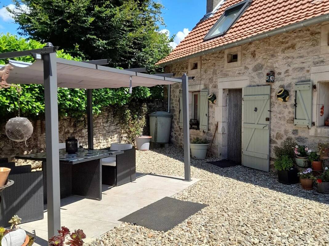 Maison à VILLENEUVE