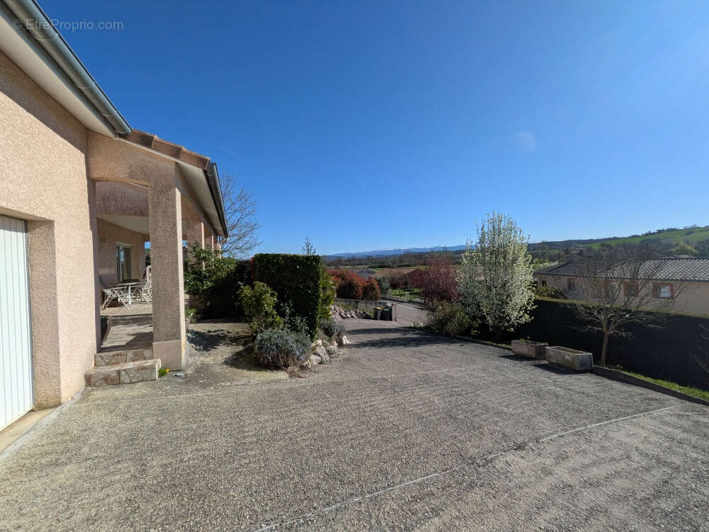 Maison à LEZAT-SUR-LEZE