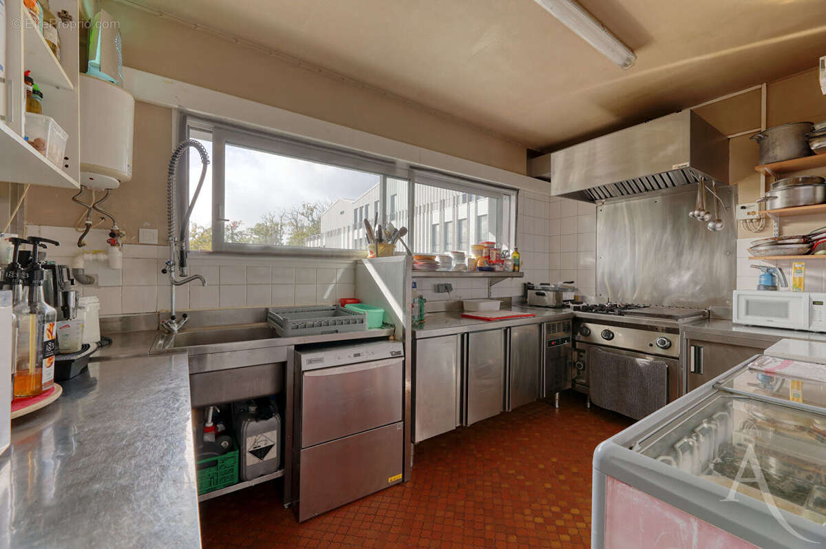 Commerce à LES SORINIERES