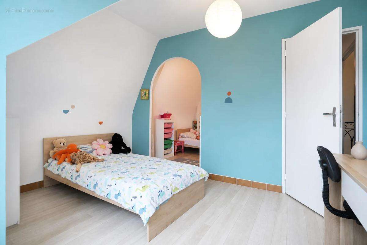 Maison lumineuse 7 pièces à Domagné - photo 11