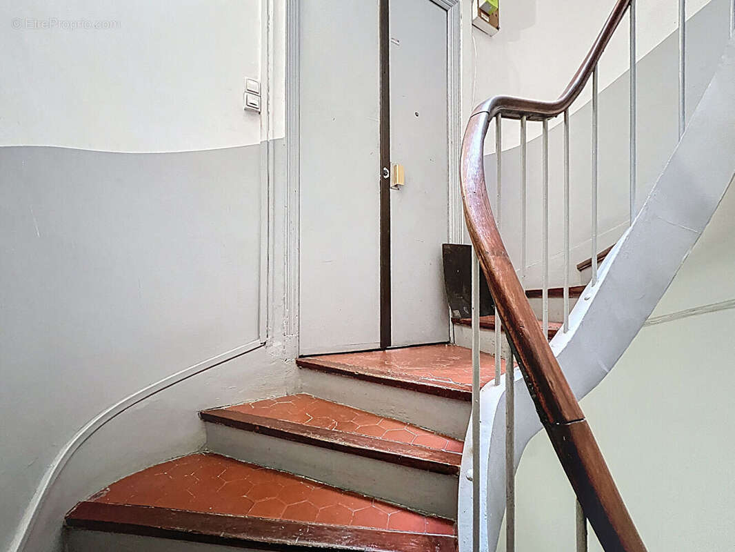 Appartement à MARSEILLE-6E