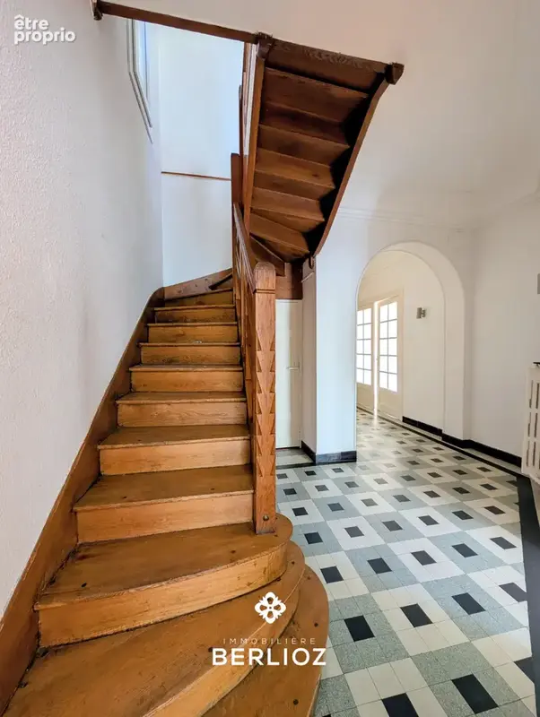 Appartement N.Chorier 135m2 + parking privée - photo 15