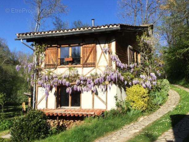 Maison à DURBAN-SUR-ARIZE