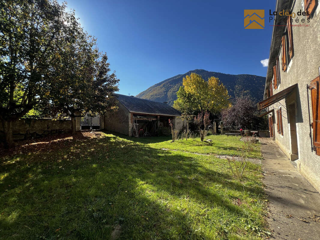 Maison à BAZUS-AURE