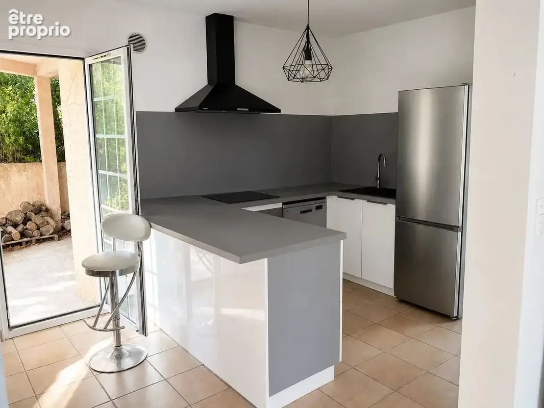 SAINT-FLORENT / Villa 6 pièces avec grand jardin arboré et piscine - photo 4