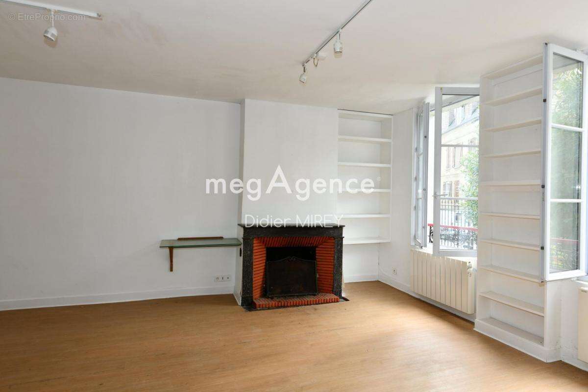 Maison à AIX-EN-OTHE