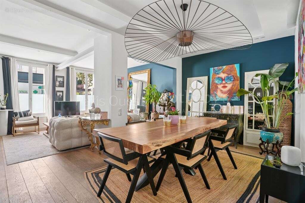 Maison à NEUILLY-SUR-SEINE