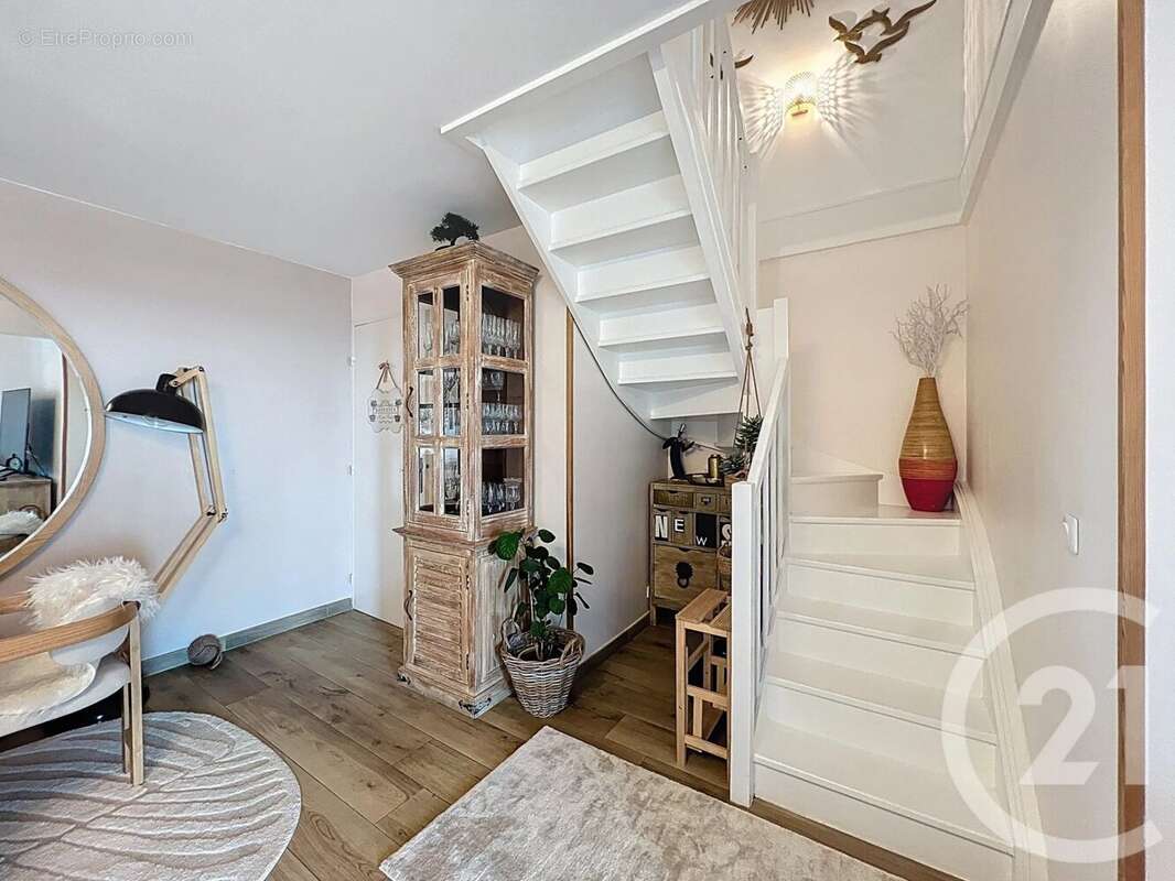 Appartement à VALLAURIS