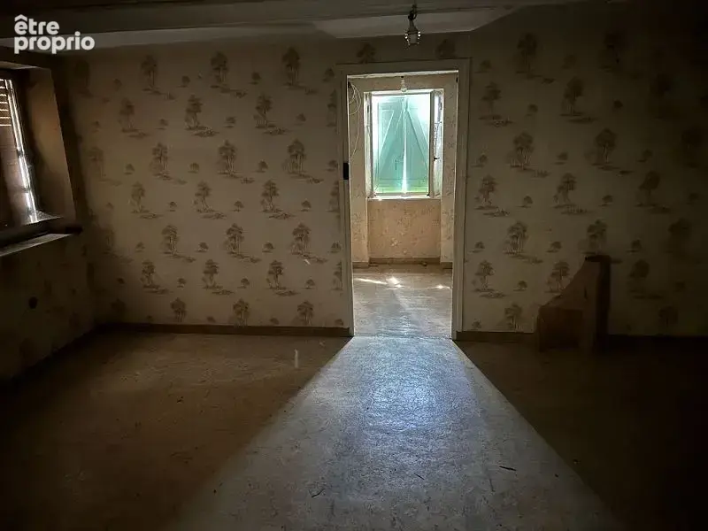Maison 100 m² à Montrond-Les-Bains  - photo 4
