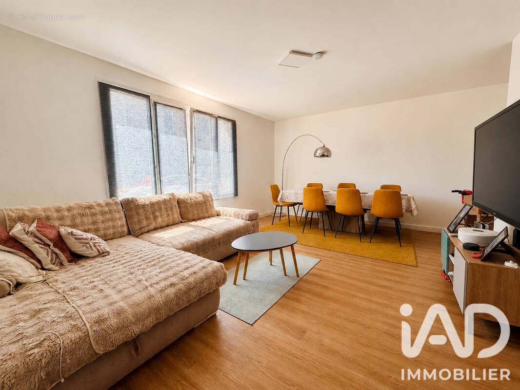 Photo 1 - Appartement à COURBEVOIE