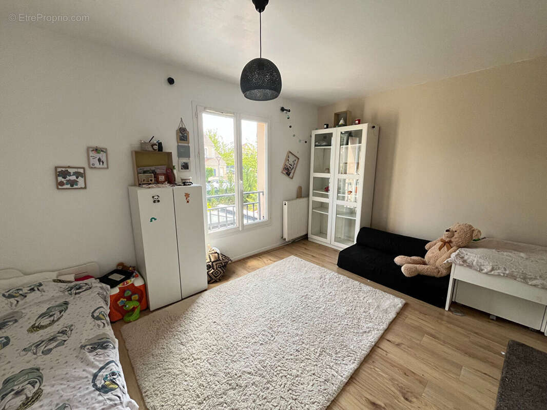 Maison à SAVIGNY-LE-TEMPLE