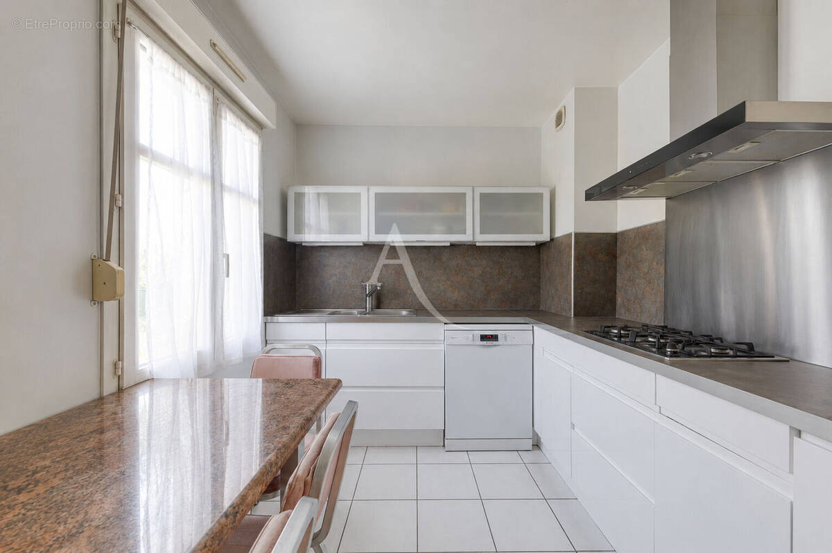 Appartement à BUSSY-SAINT-GEORGES