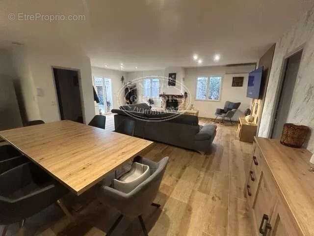 Maison à LEZIGNAN-CORBIERES