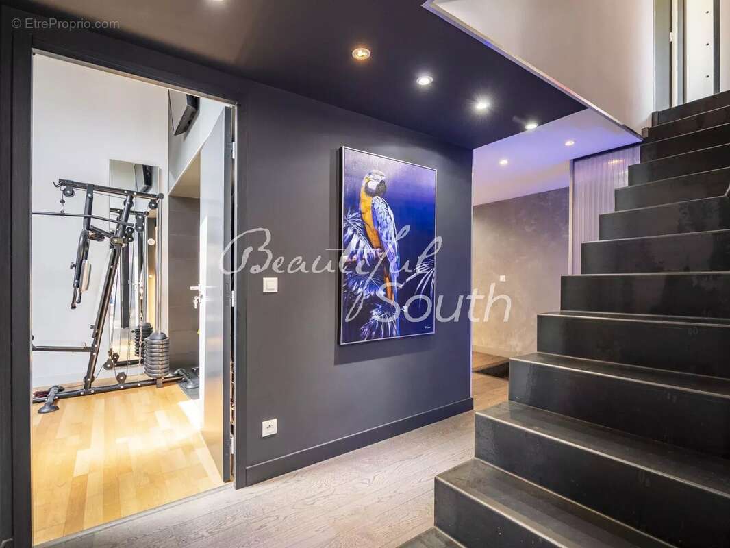 Maison à SAINT-LAURENT-DE-LA-SALANQUE