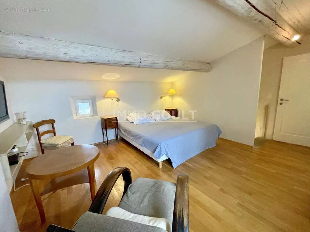 Maison à SAINT-SATURNIN-LES-APT