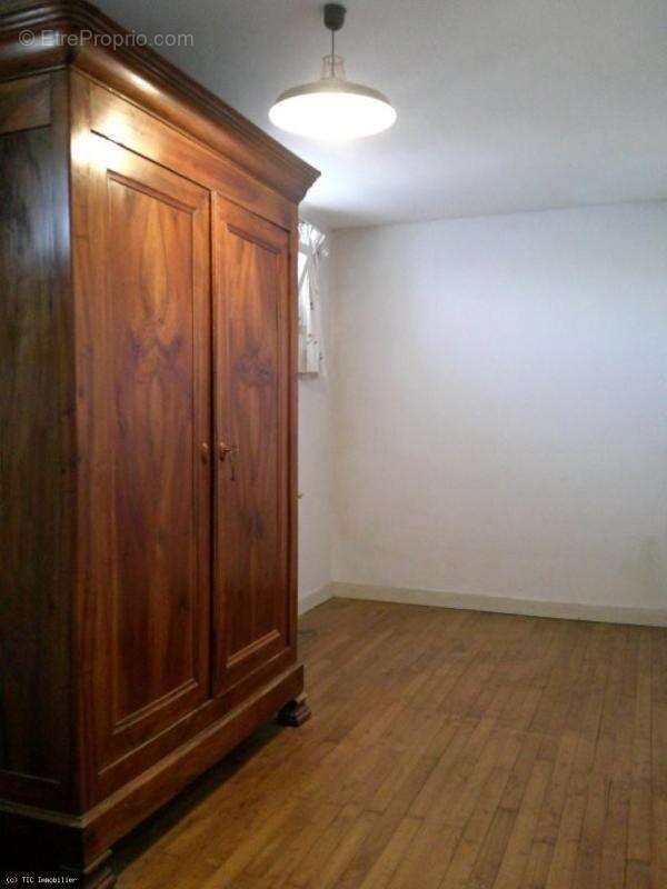 Maison De Campagne Avec Une Deuxième Maison Et D'Autres Dépendances - photo 28