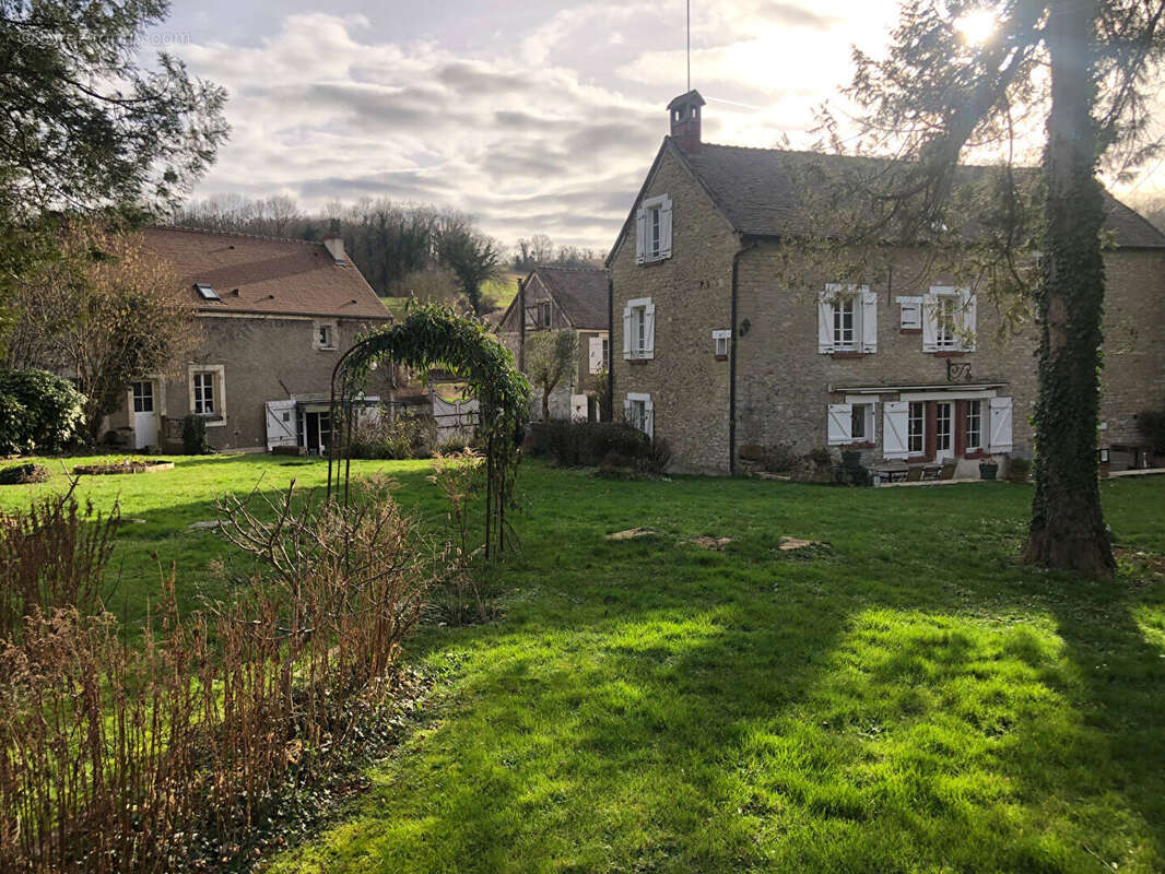 Maison à VIENNE-EN-ARTHIES