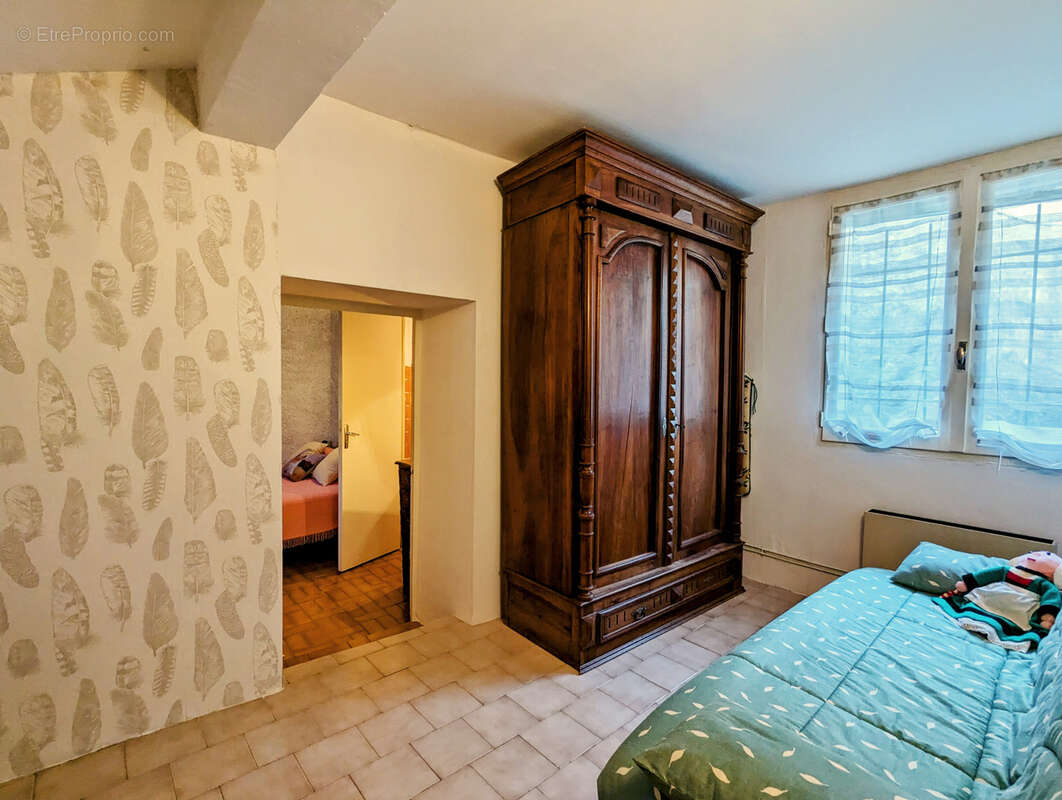 Maison à LA TOUR-SUR-ORB