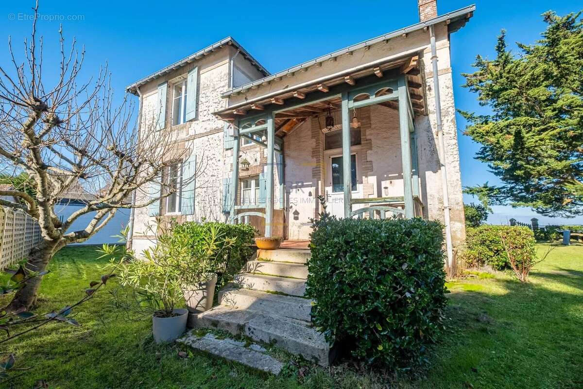 Maison à MESQUER