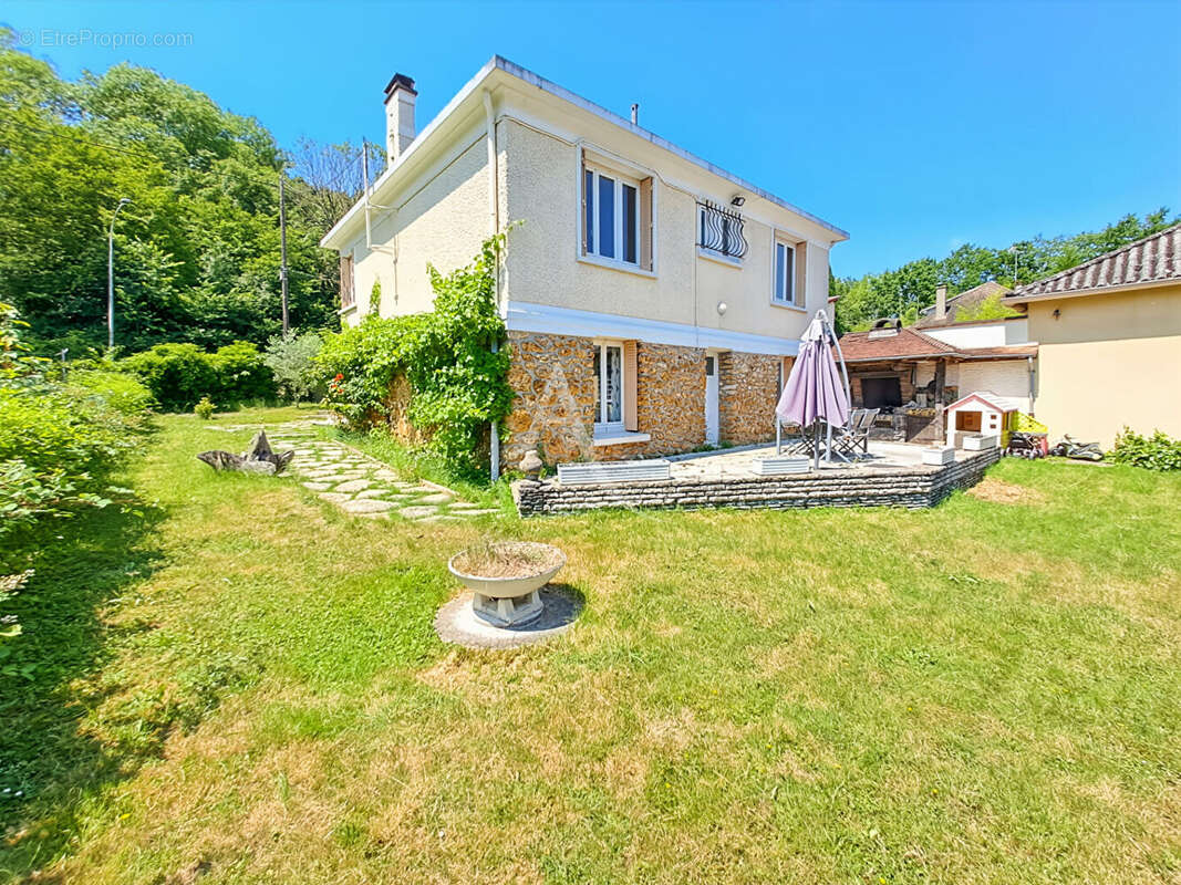 Maison à Saint Germain Lès Arpajon 5 pièces de 112 m2 - photo 2