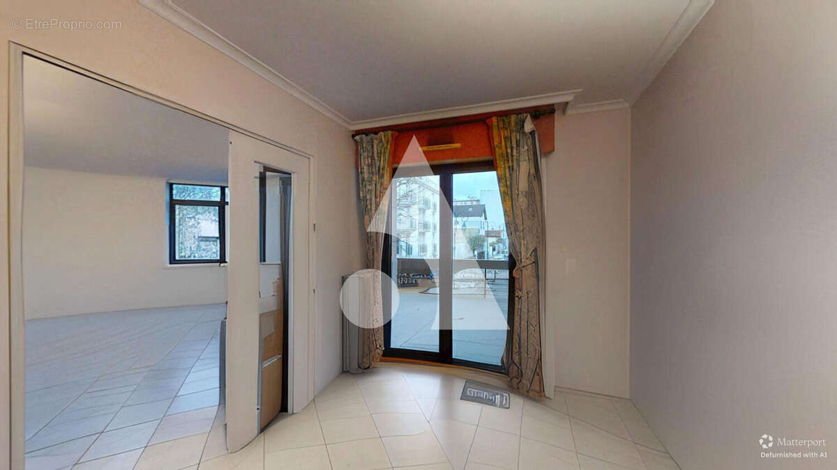 Appartement à LA GARENNE-COLOMBES