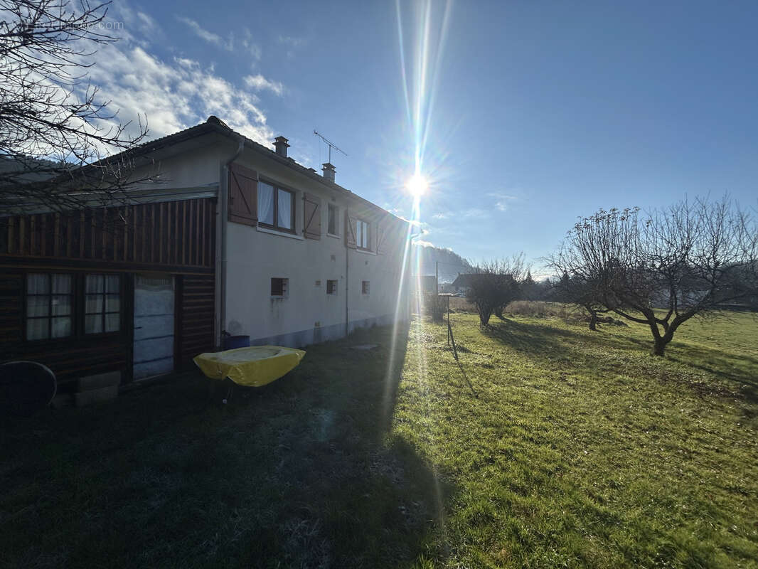 Maison à TERNUAY-MELAY-ET-SAINT-HILAIRE