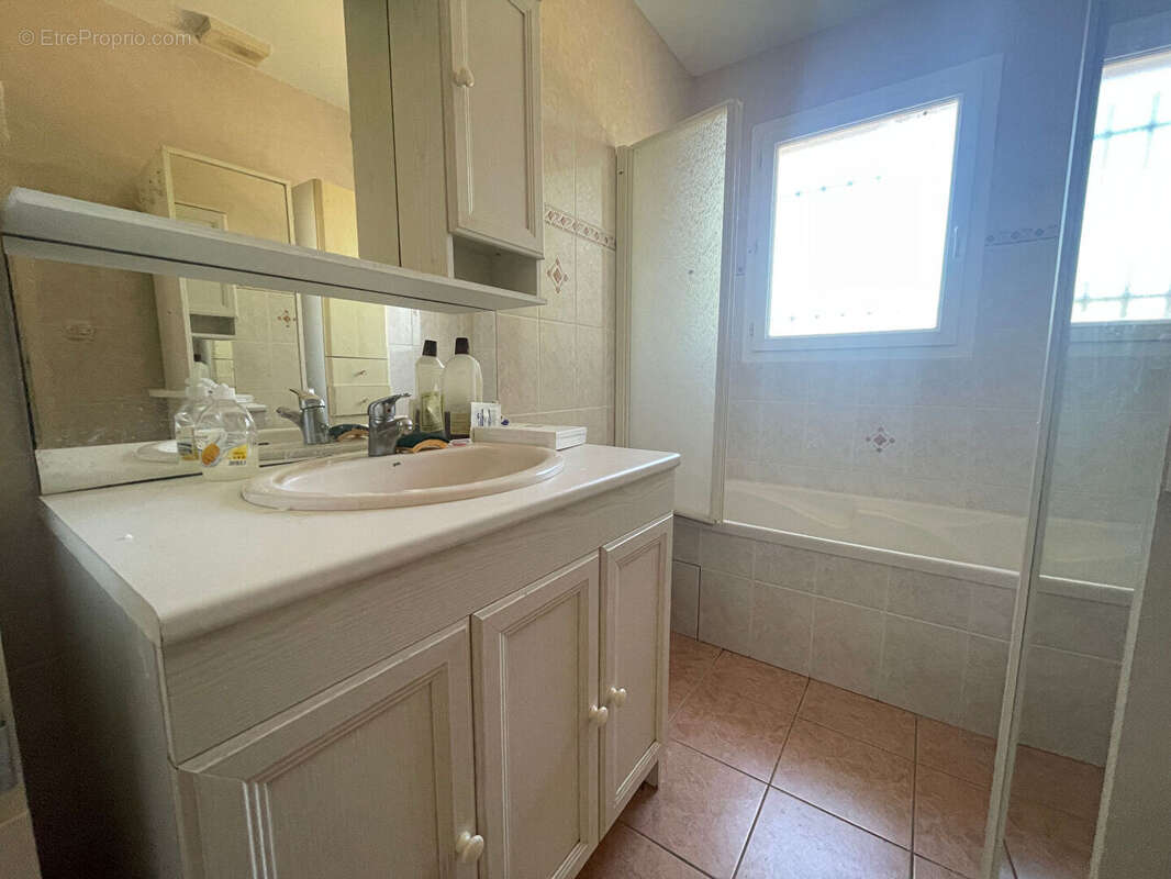 Maison à LA BREE-LES-BAINS