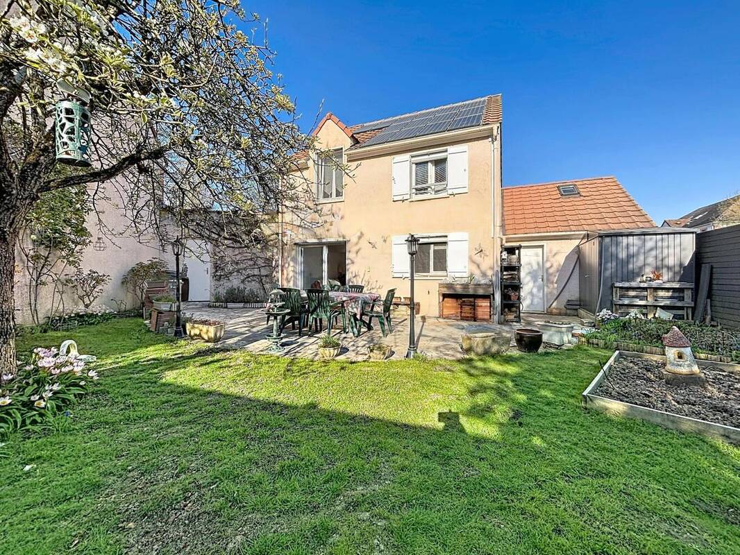 Photo 1 - Maison à ELANCOURT