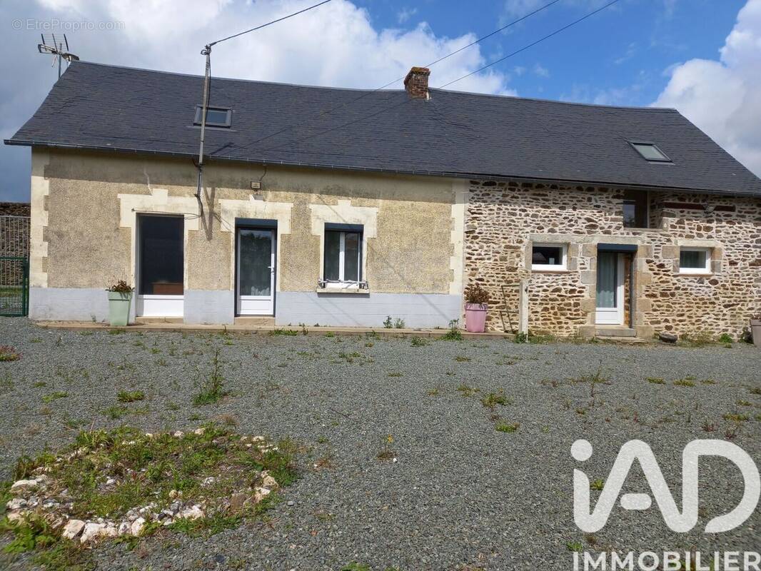 Photo 1 - Maison à COURCITE