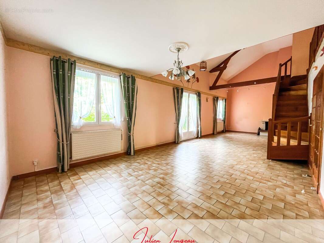 Maison à CHATELLERAULT