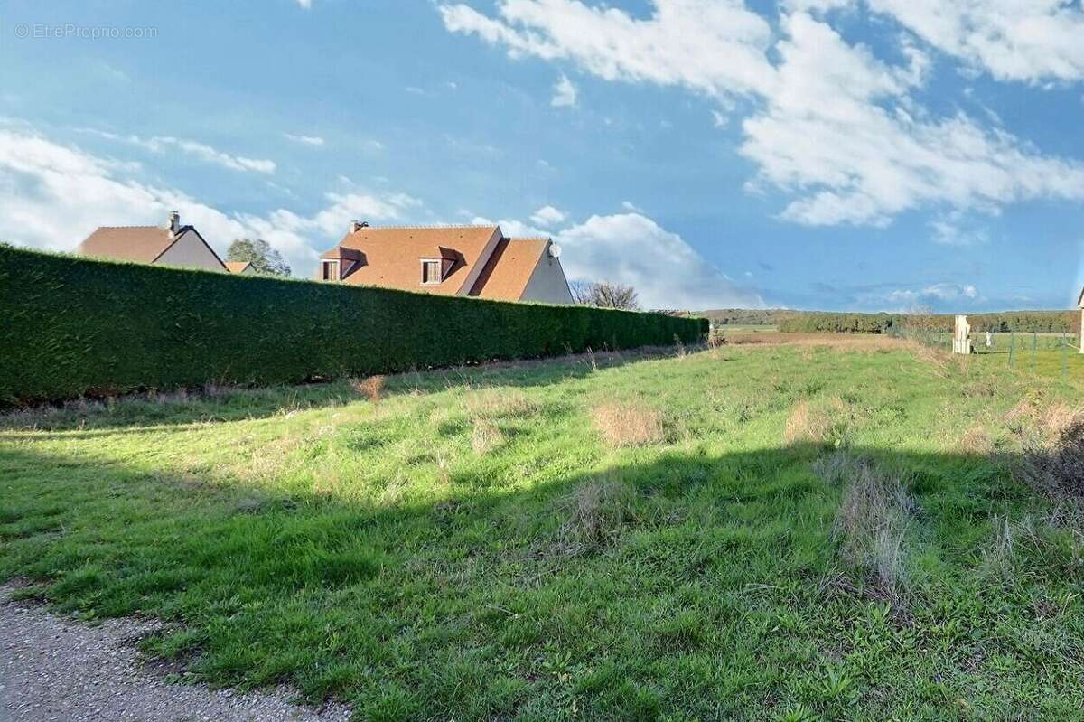 Terrain à GRANDCHAMP