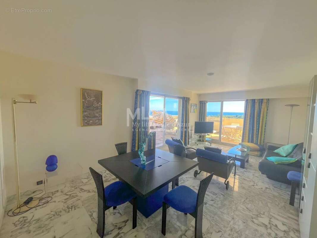 Appartement à VILLENEUVE-LOUBET