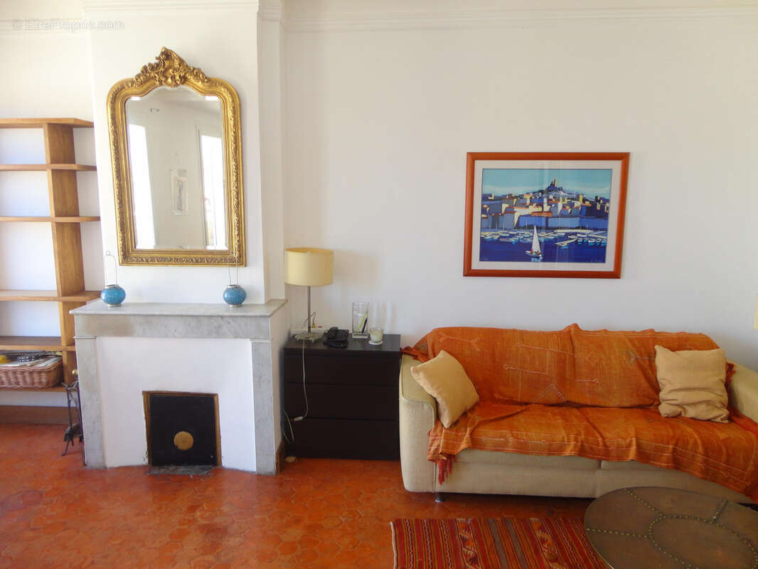 Appartement à MARSEILLE-5E