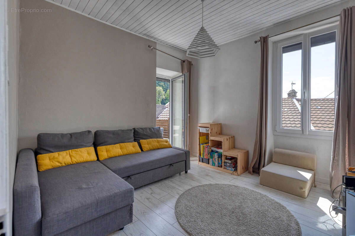 Maison à VILLARD-BONNOT