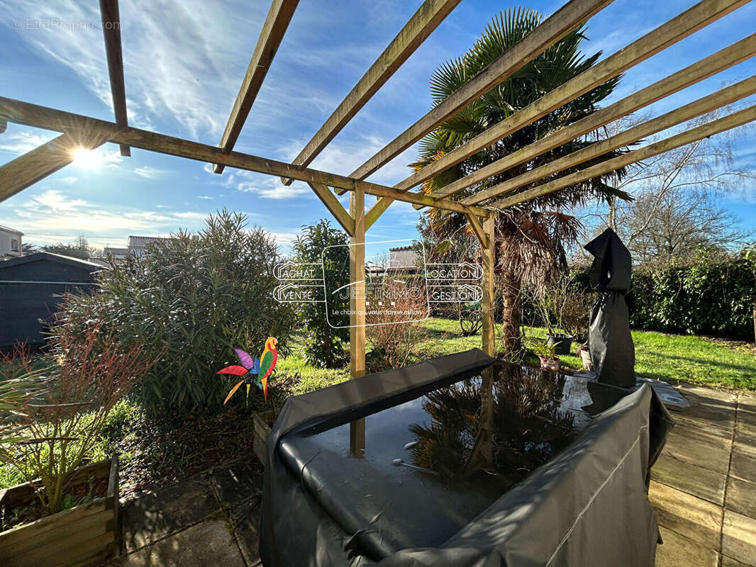 Maison à SAINT-JULIEN-DE-CONCELLES