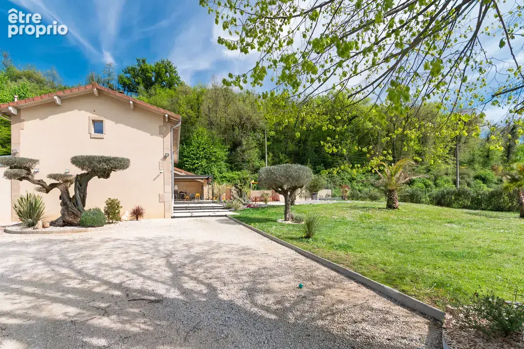 Bastide de Grand Standing : Un Écrin de Luxe et de Confort , une rénovation exceptionnelle et qualitative. - photo 24
