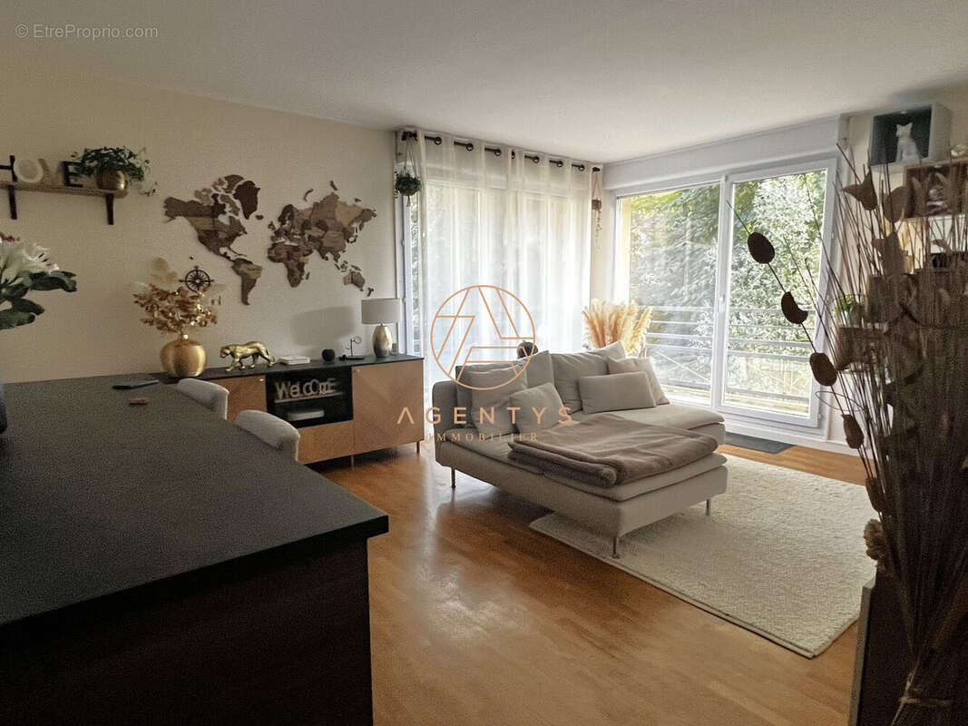 Appartement à LE PLESSIS-TREVISE