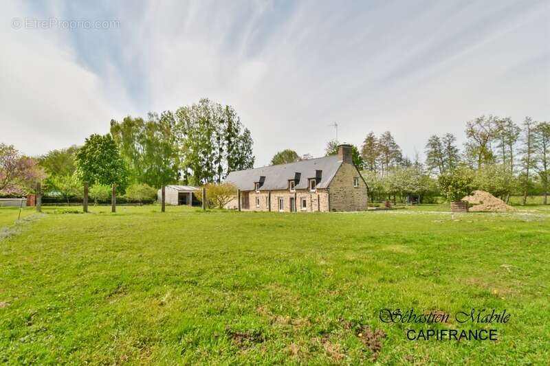 Maison à PLEINE-FOUGERES