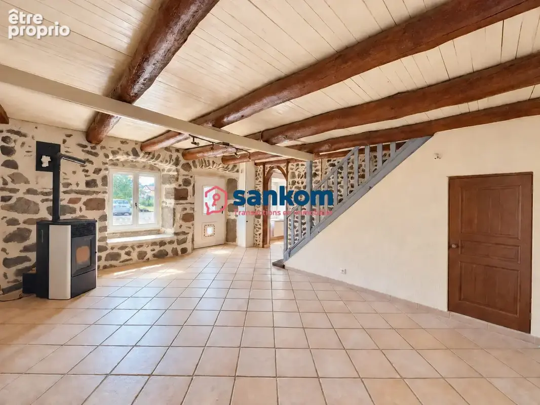 Maison 4 pièces 121 m² à vendre à Sanssac-L'eglise (43320) - photo 2