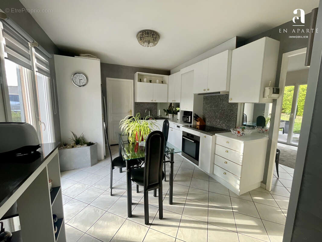 Maison à SAINTE-CONSORCE